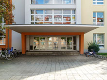 schulfront.jpg